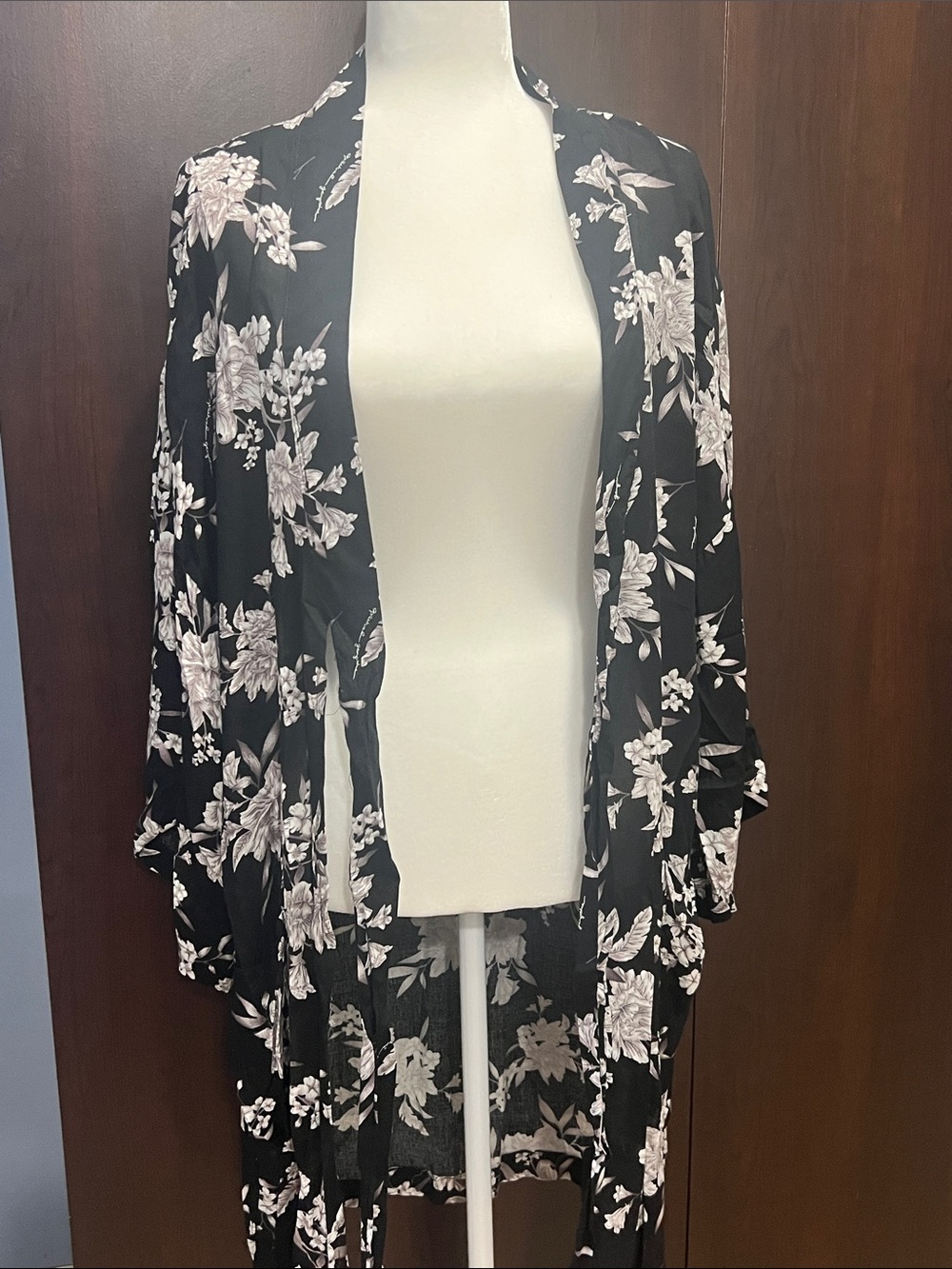 Spiritual Gangster Black Floral Tie-Front Kimono Cardigan Robe NEW